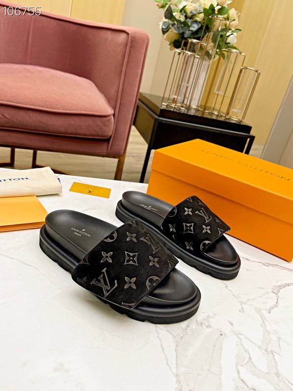 LV $76 gallery