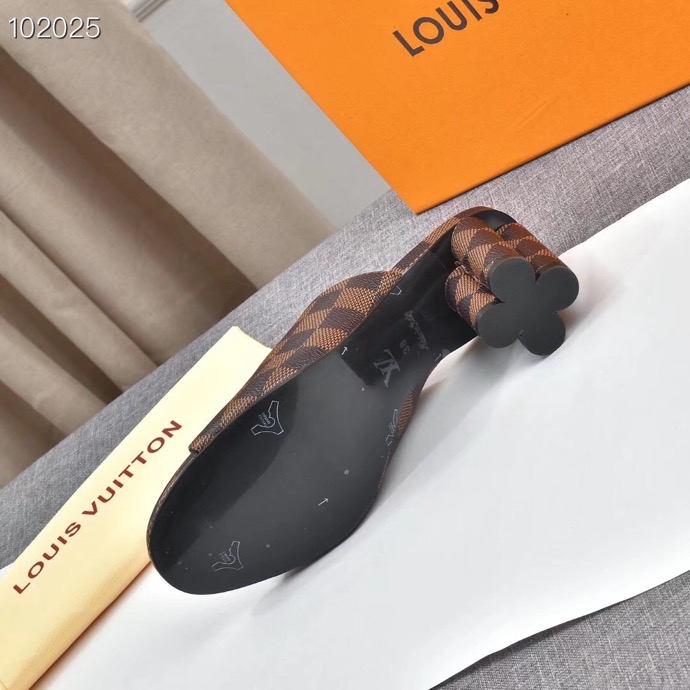 LV $76 gallery