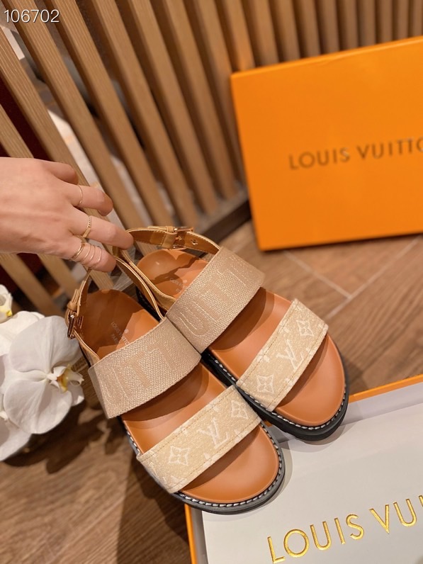 LV $76 gallery