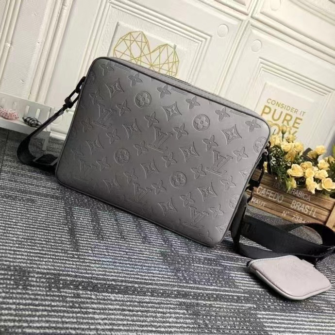 LV $76 gallery