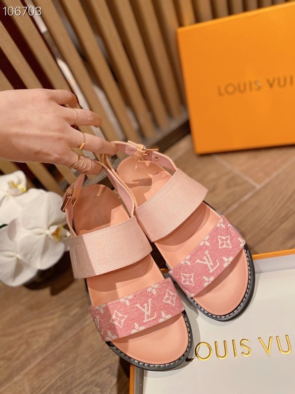 LV $76 gallery