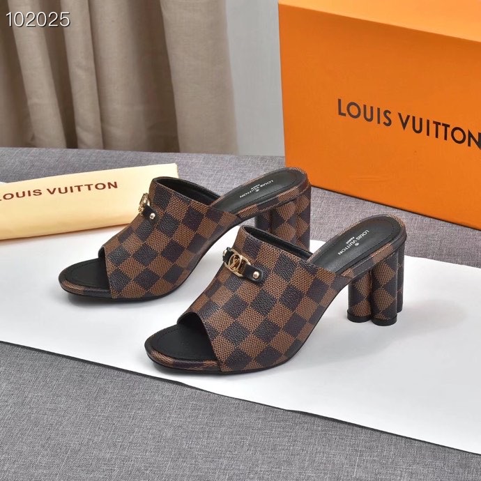 LV $76 gallery