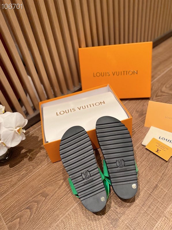 LV $76 gallery