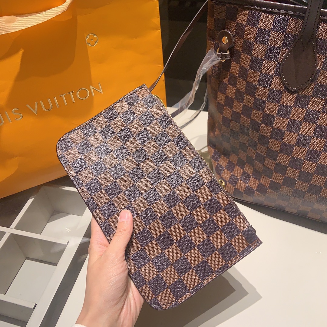 LV $76 gallery