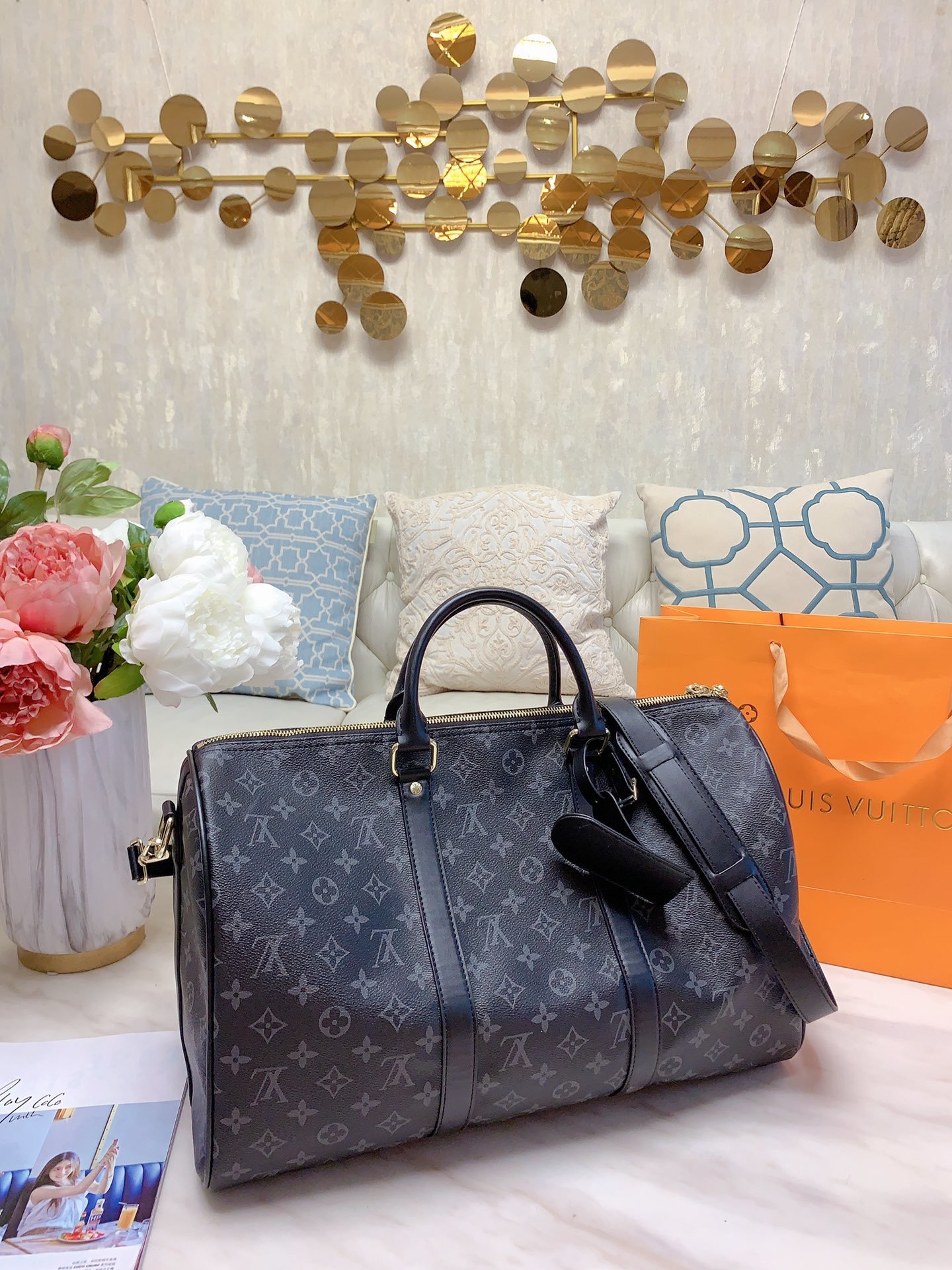 LV $76 gallery