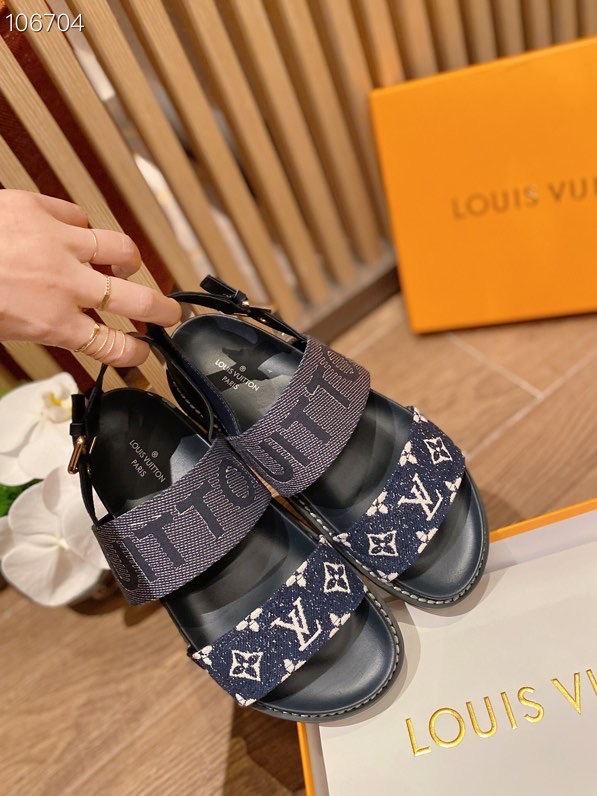 LV $76 gallery