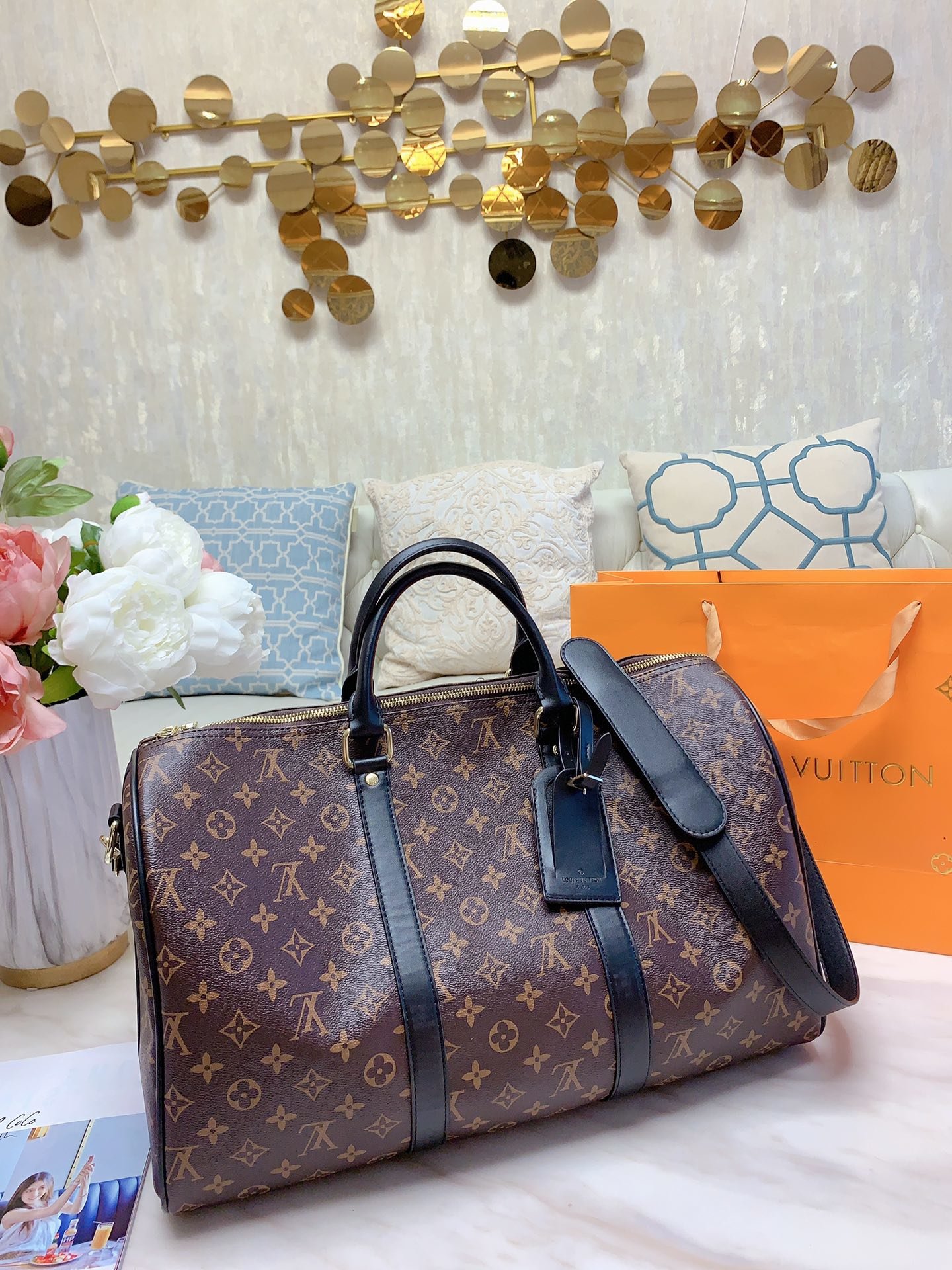 LV $76 gallery