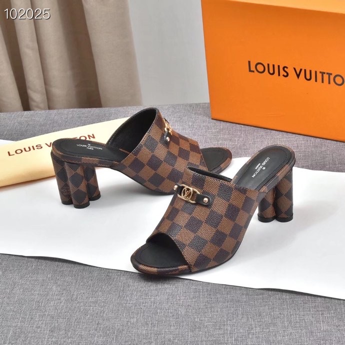 LV $76 gallery