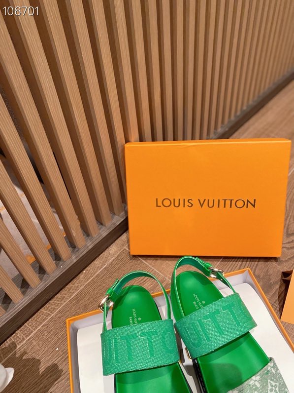 LV $76 gallery