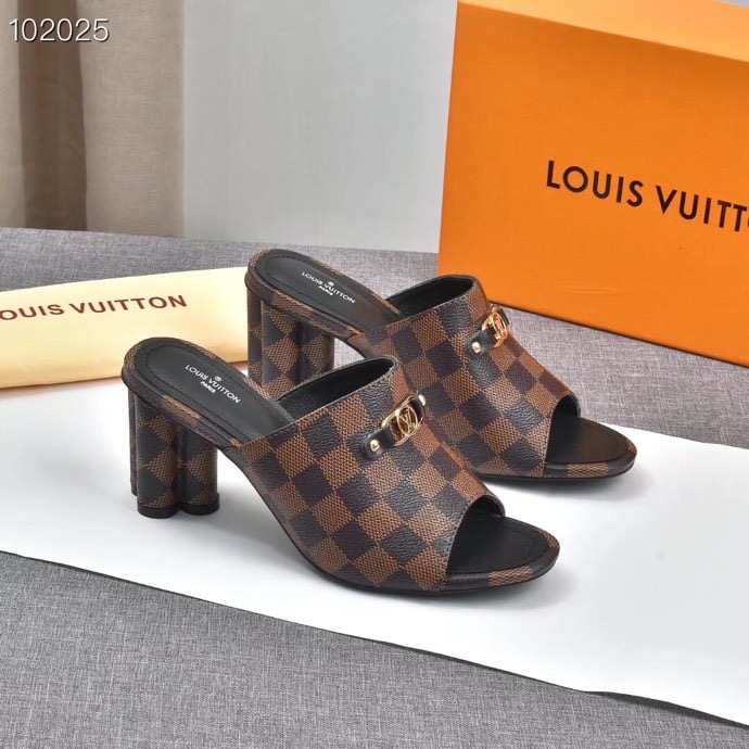 LV $76 gallery