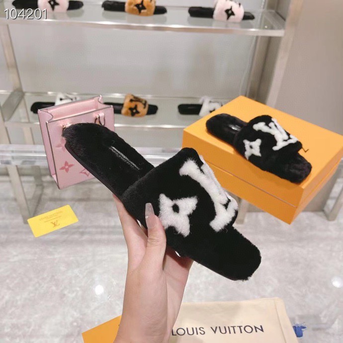 LV $77 gallery