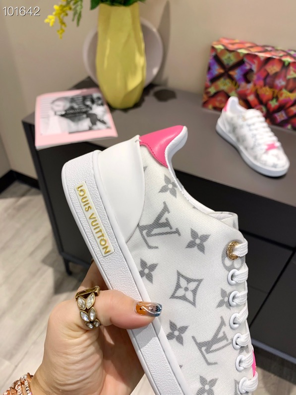 LV $77 gallery