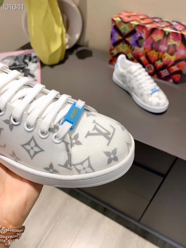 LV $77 gallery