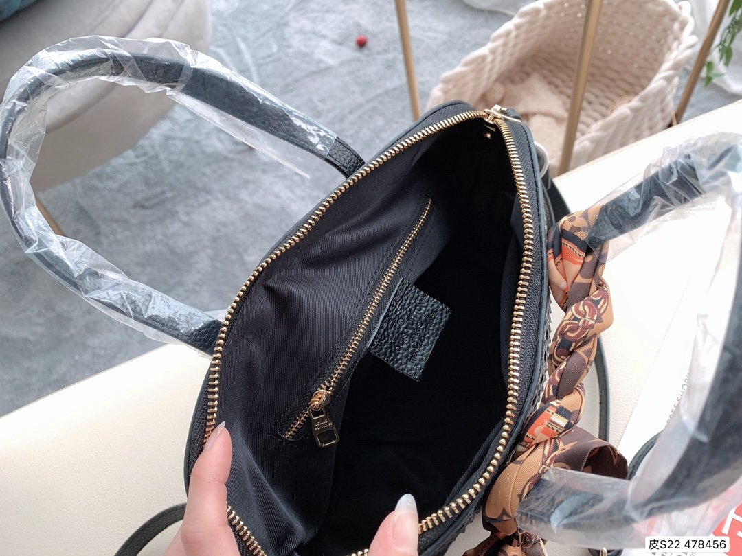 LV $77 gallery