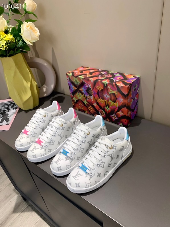 LV $77 gallery