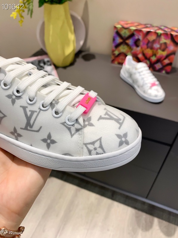 LV $77 gallery