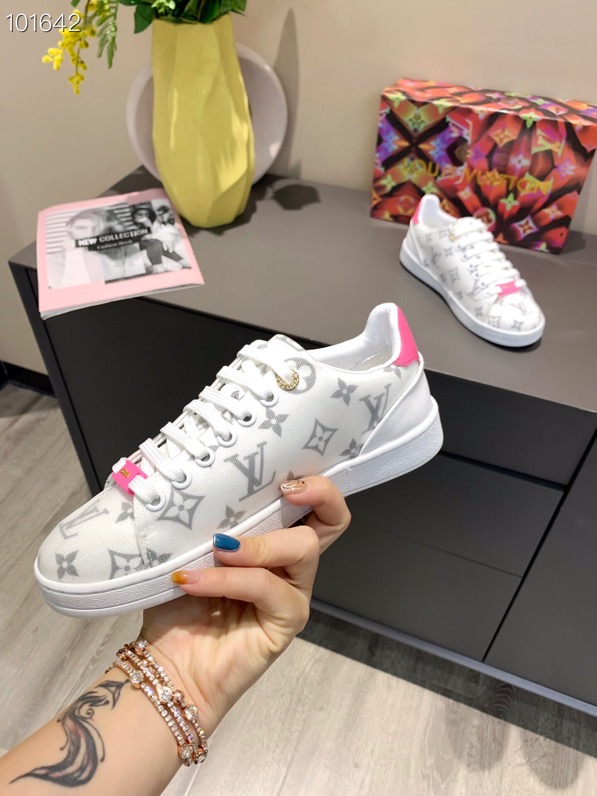 LV $77 gallery