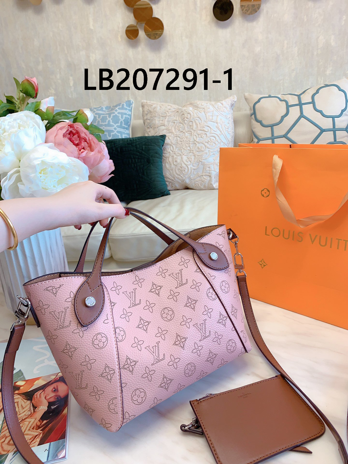 LV $78 gallery