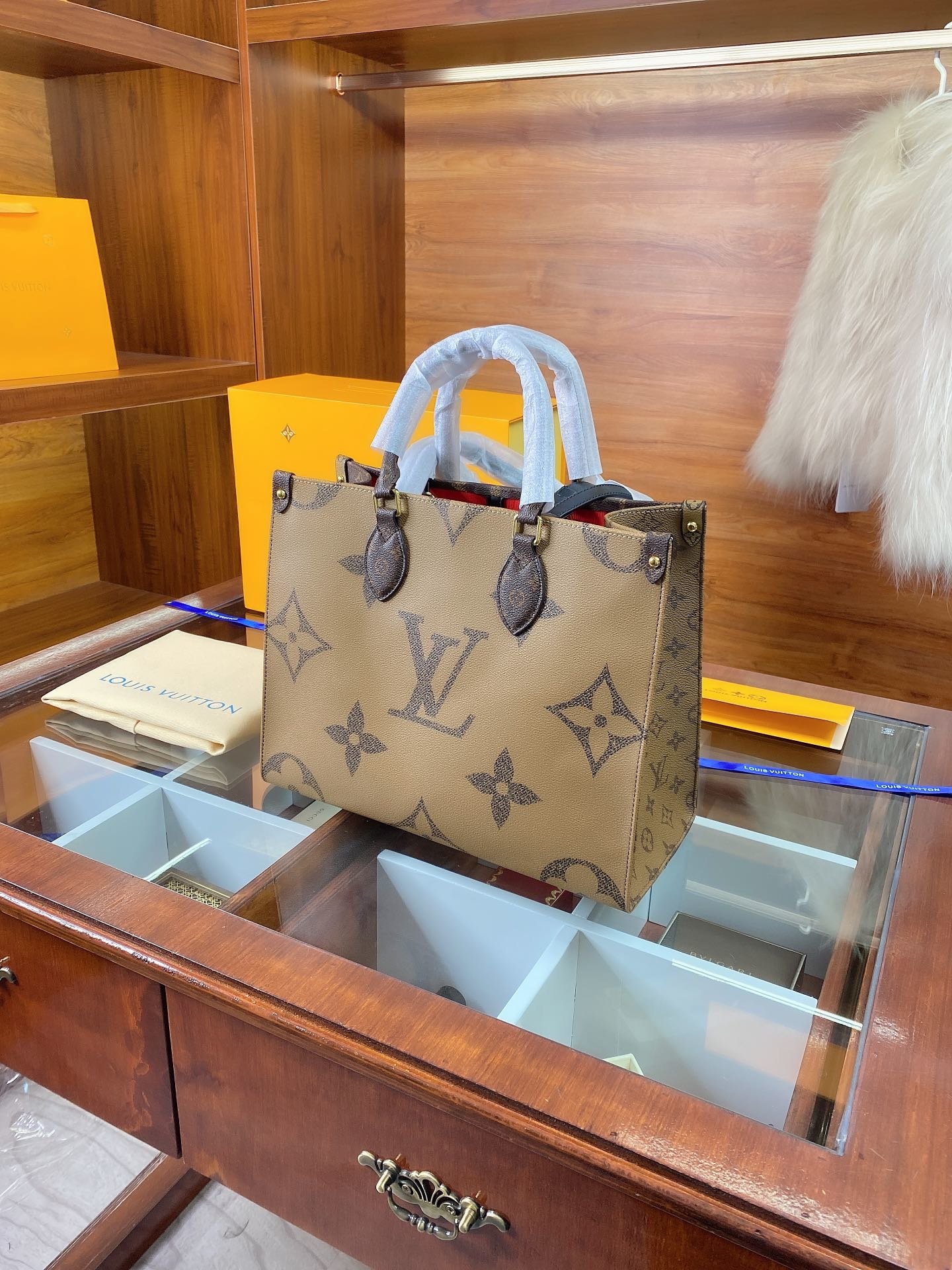 LV $78 gallery