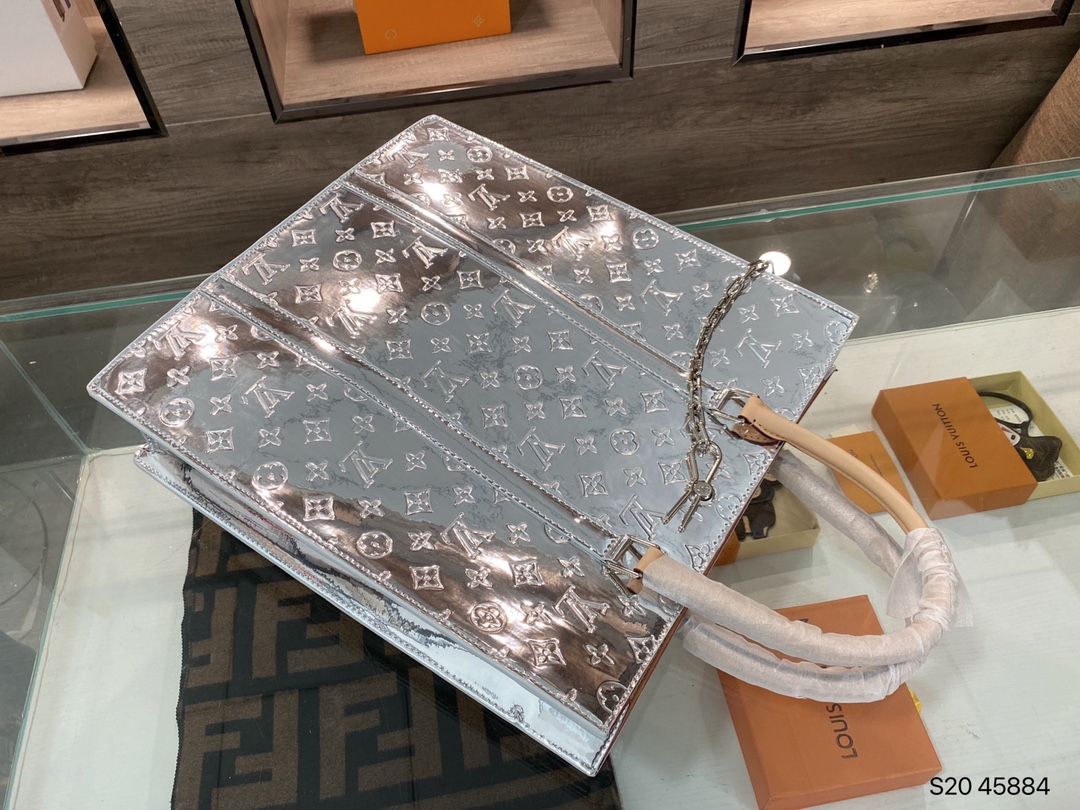 LV $78 gallery