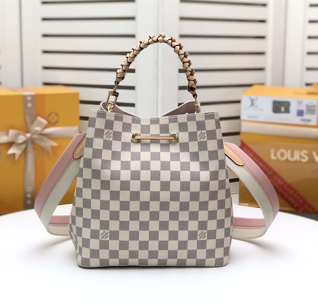 LV $79 gallery