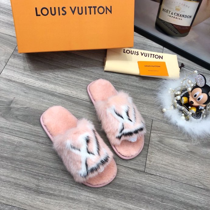 LV $79 gallery