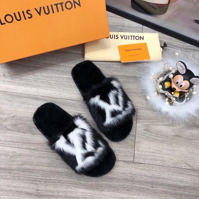 LV $79 gallery