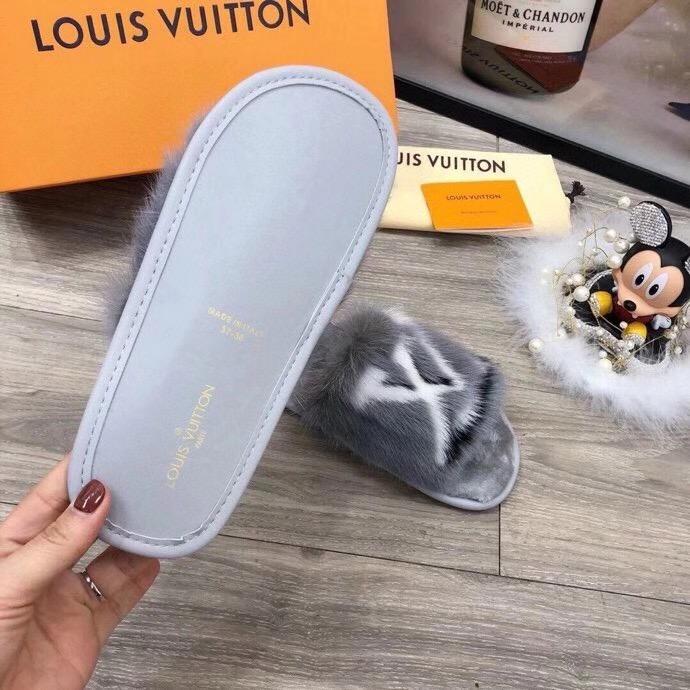 LV $79 gallery