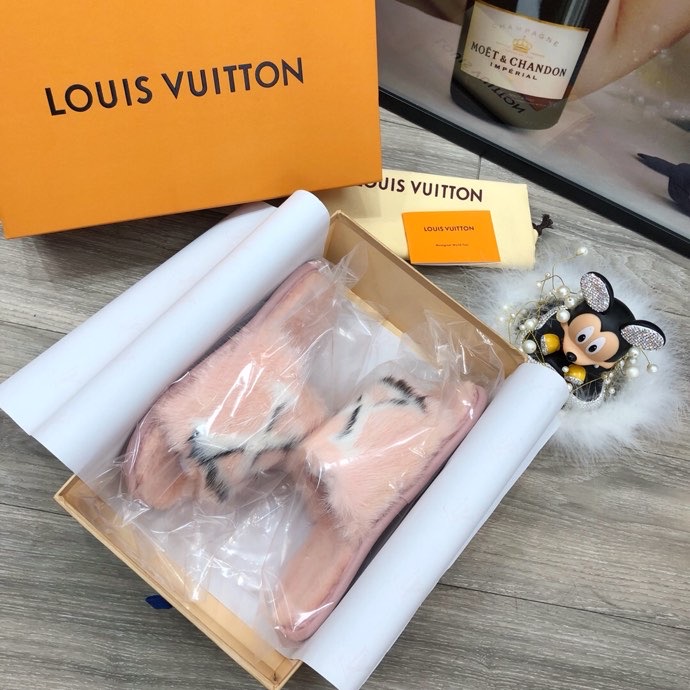 LV $79 gallery