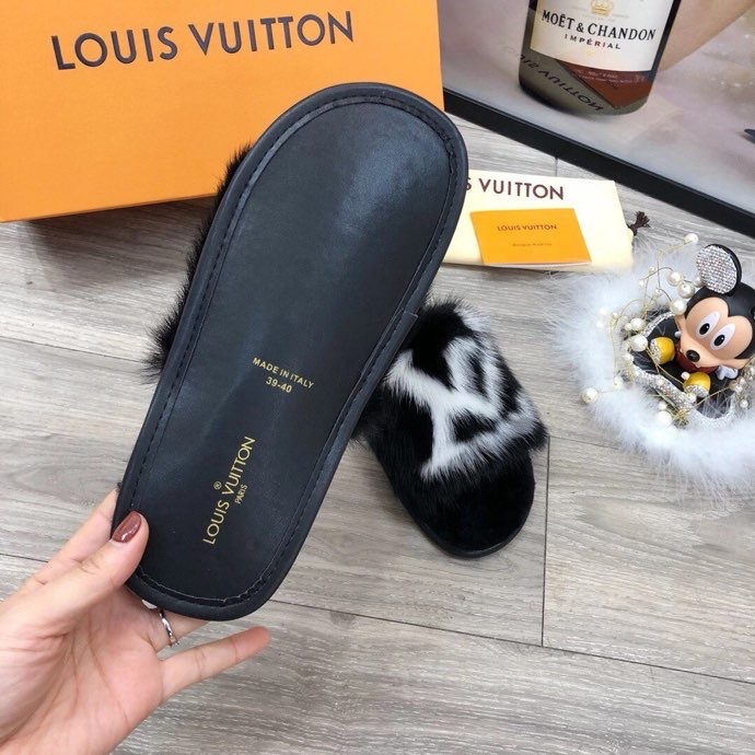 LV $79 gallery