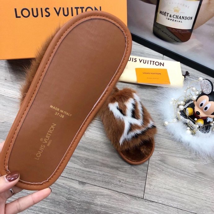 LV $79 gallery