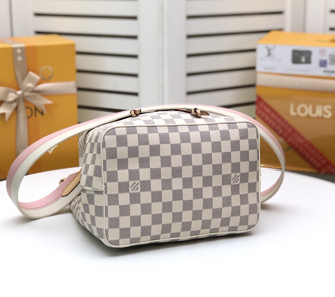 LV $79 gallery