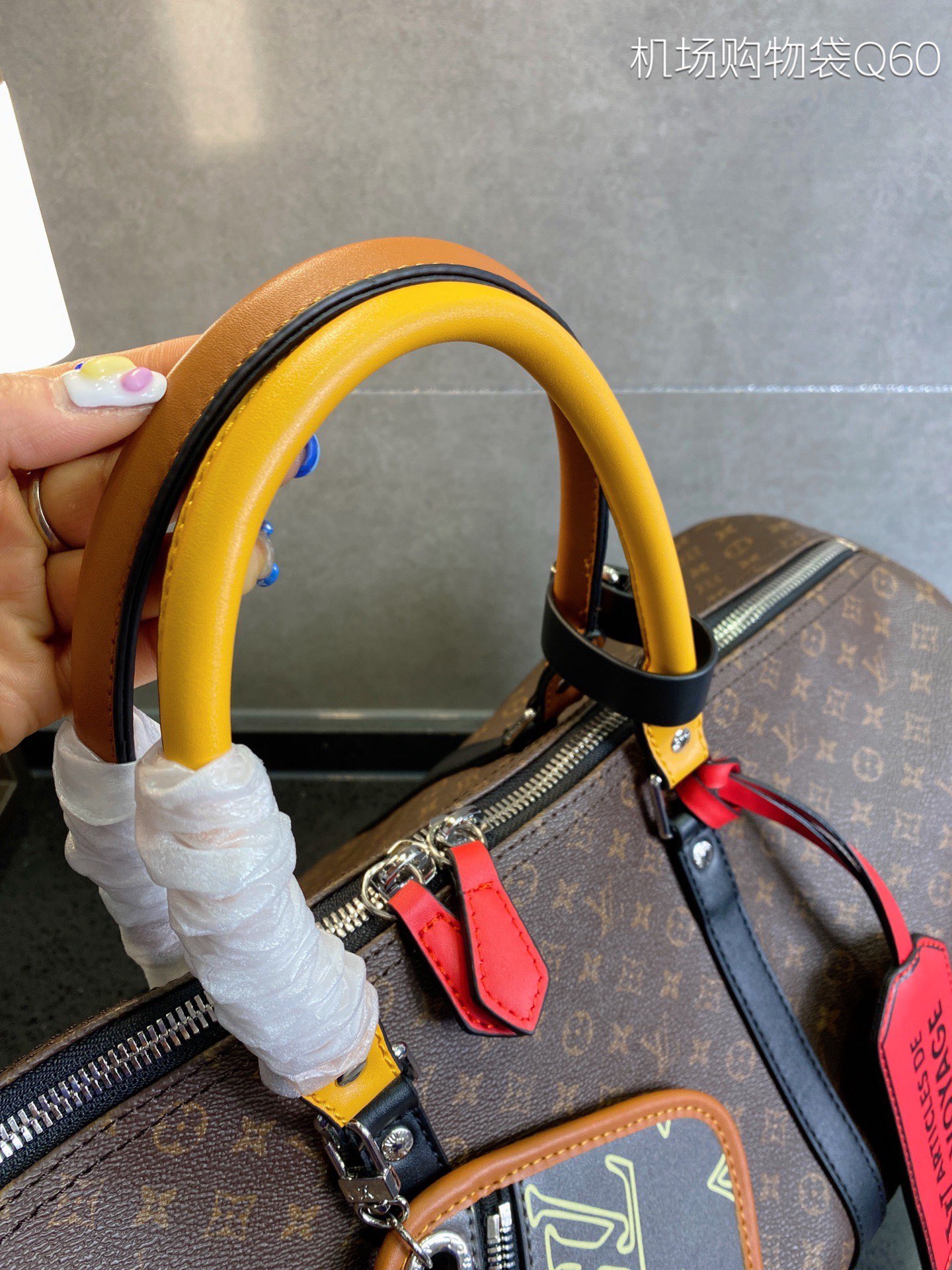 LV $80 gallery