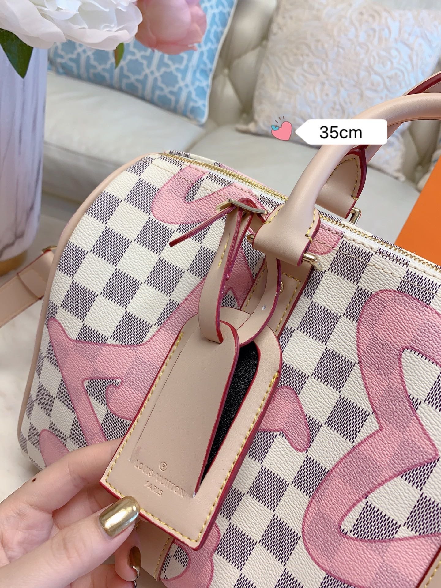 LV $80 gallery