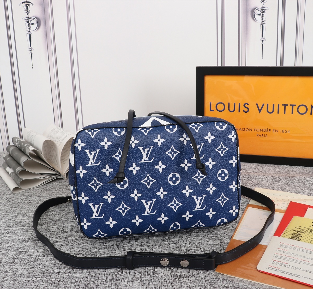 LV $80 gallery