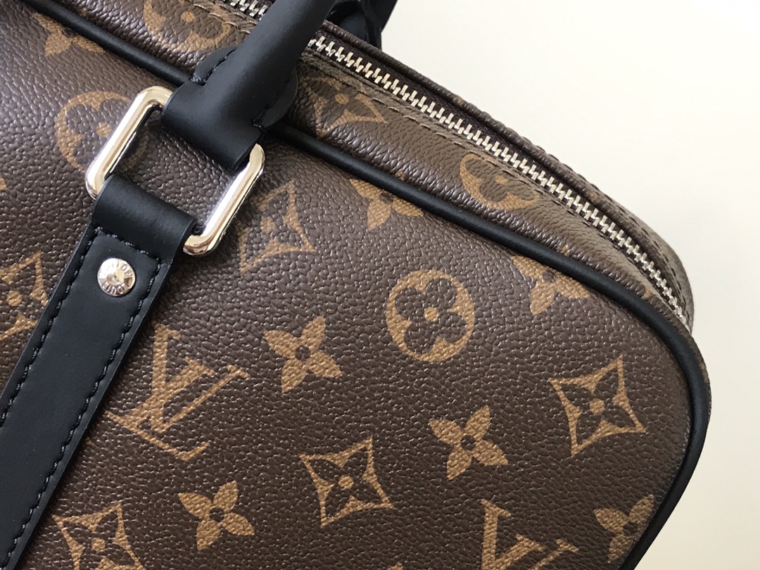 LV $80 gallery