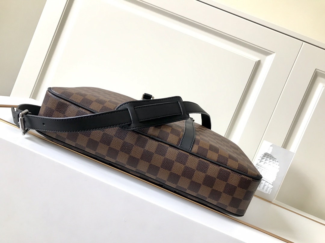 LV $80 gallery