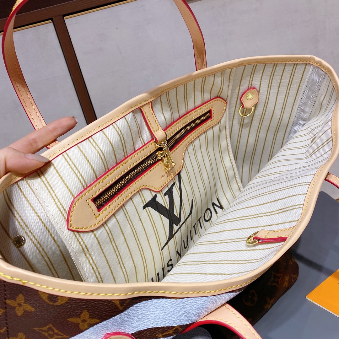 LV $80 gallery