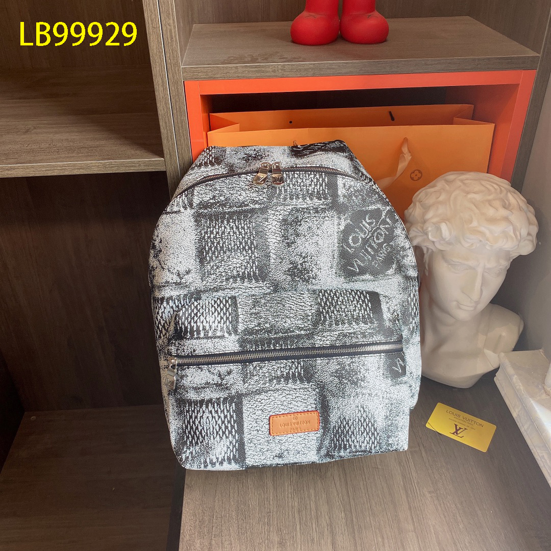 LV $80 gallery