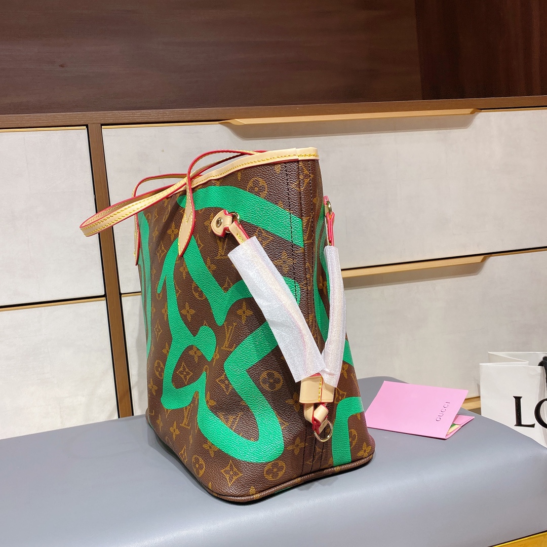 LV $80 gallery