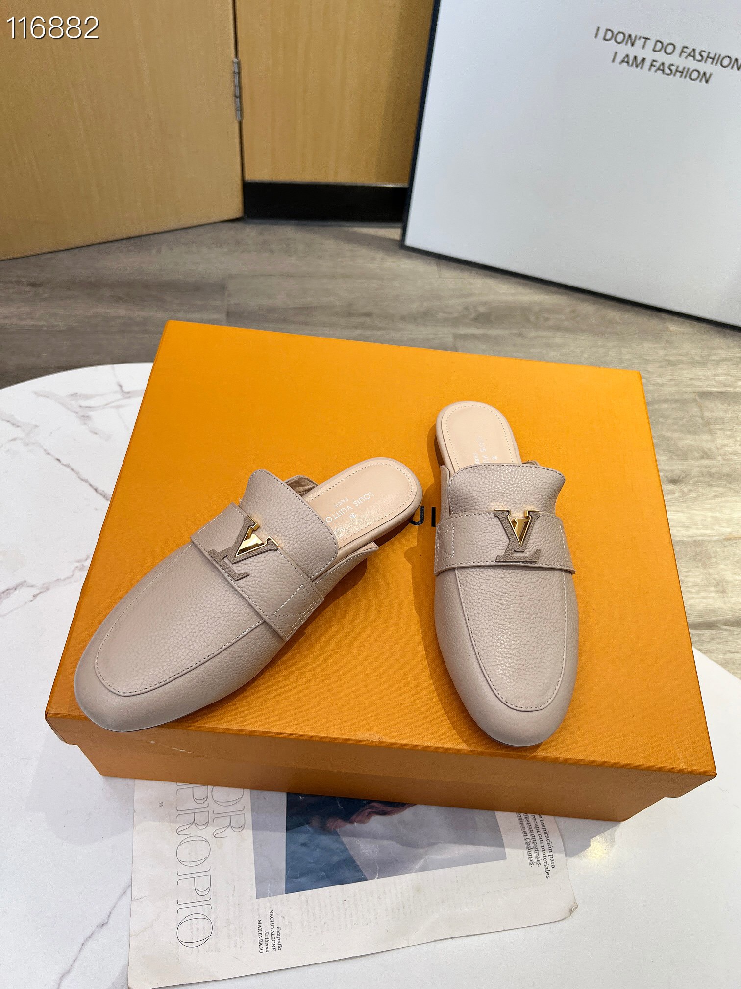 LV $80 gallery