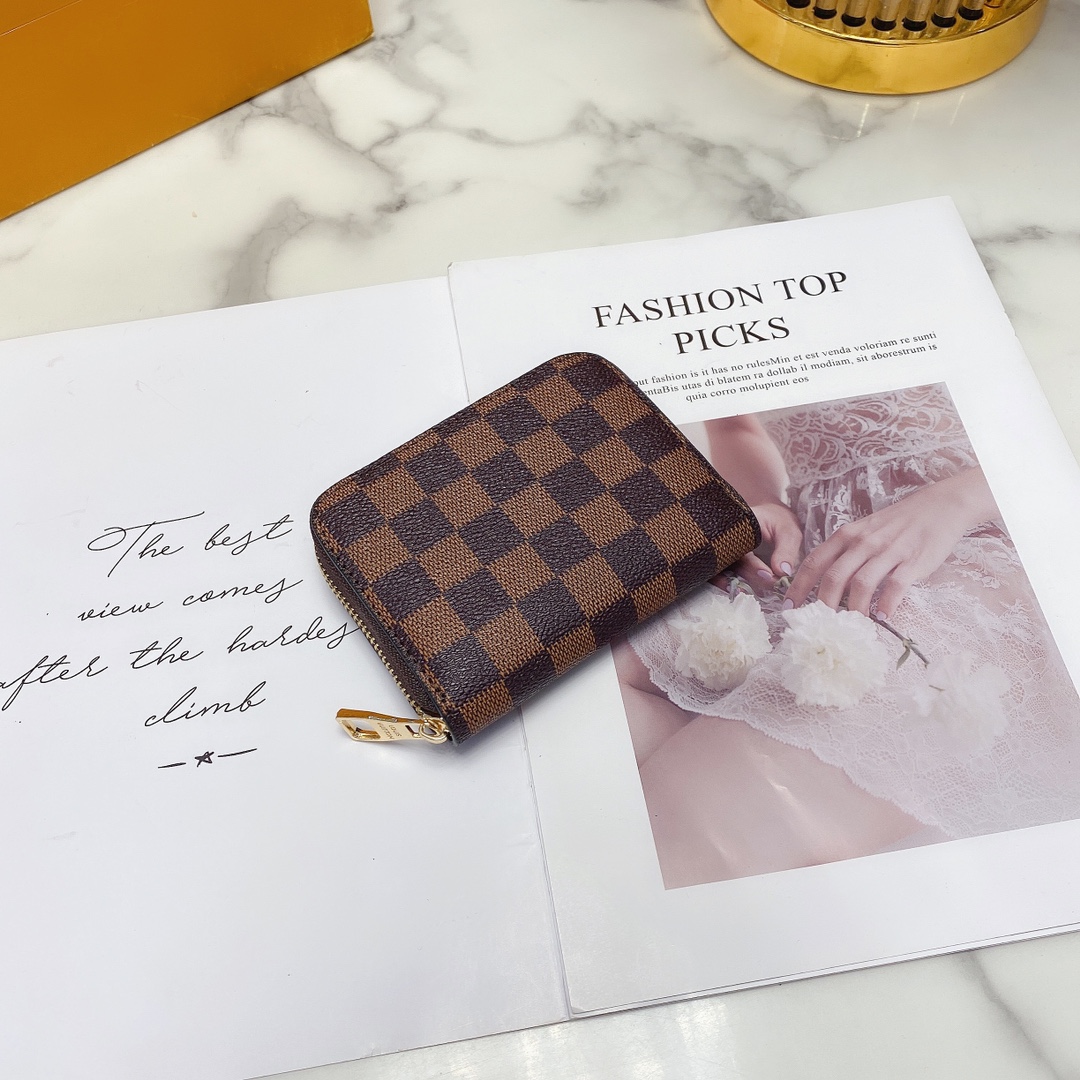 LV $80 gallery