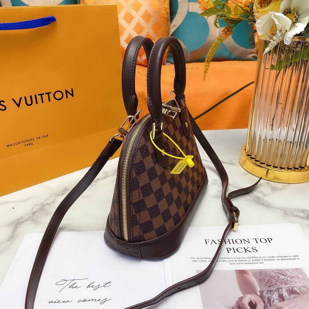 LV $80 gallery