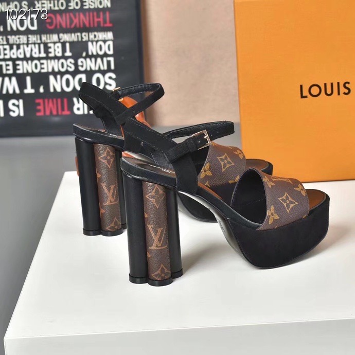 LV $80 gallery