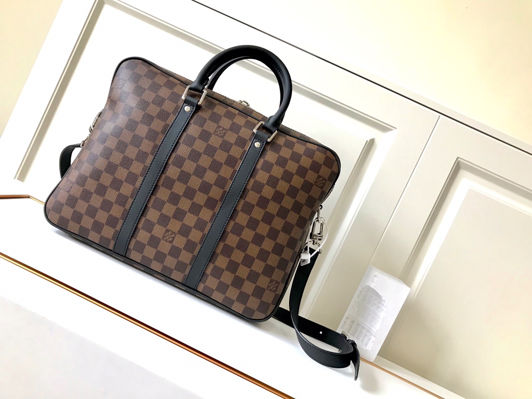 LV $80 gallery