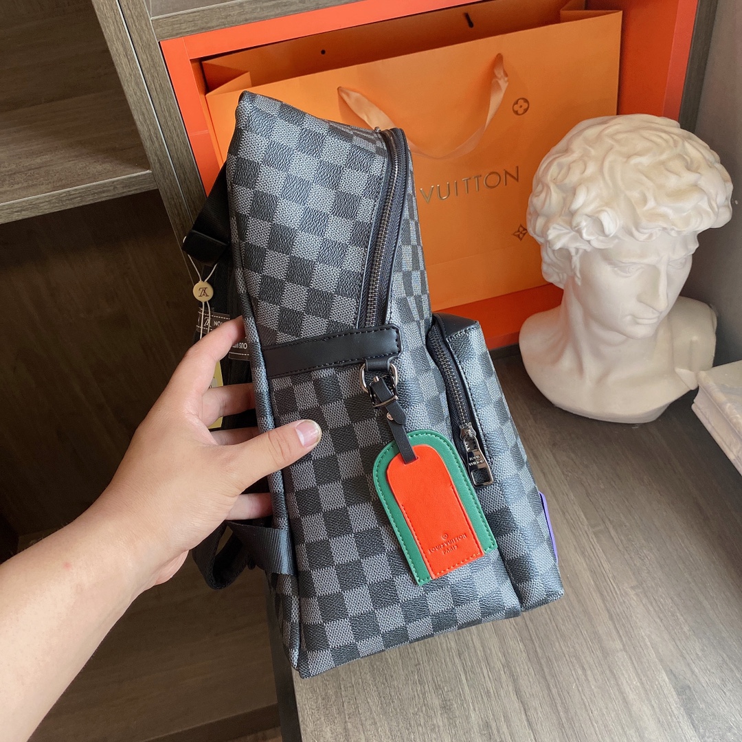 LV $80 gallery