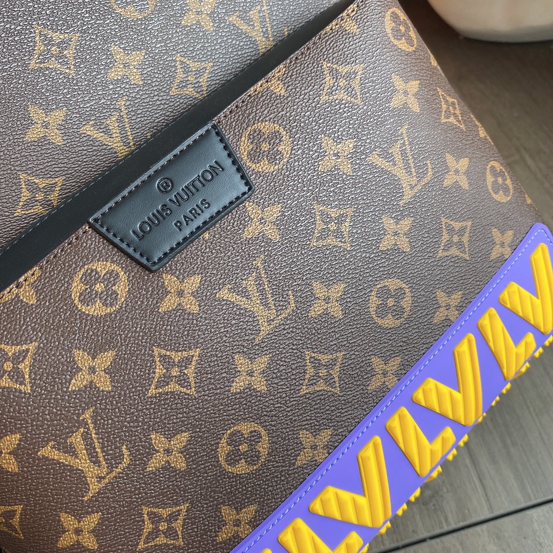 LV $80 gallery