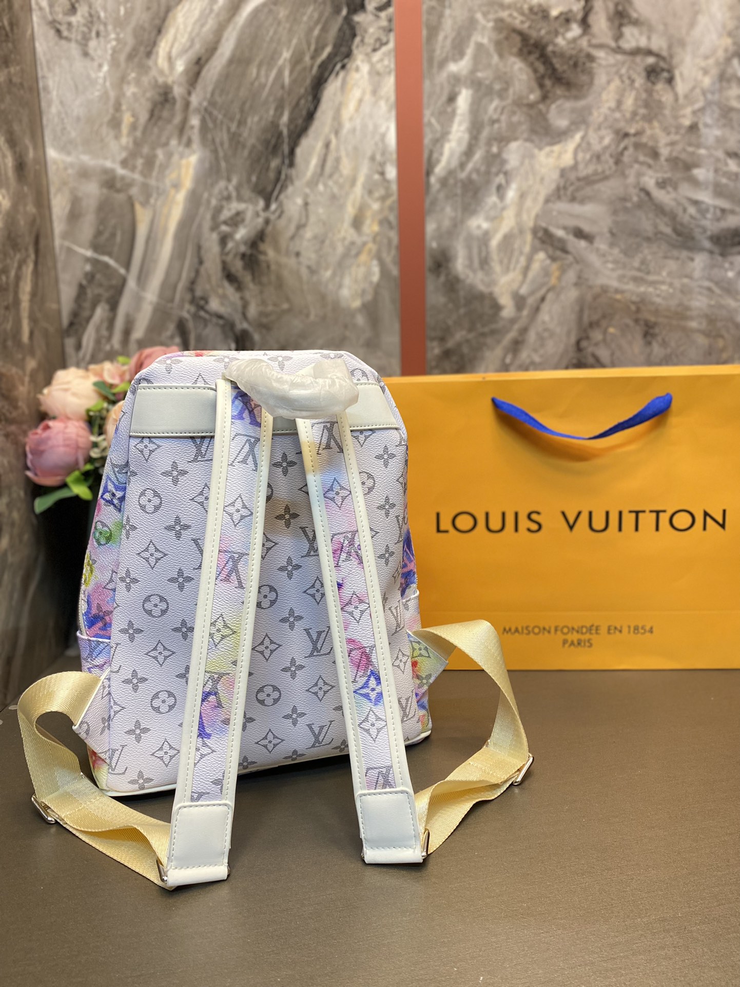 LV $80 gallery