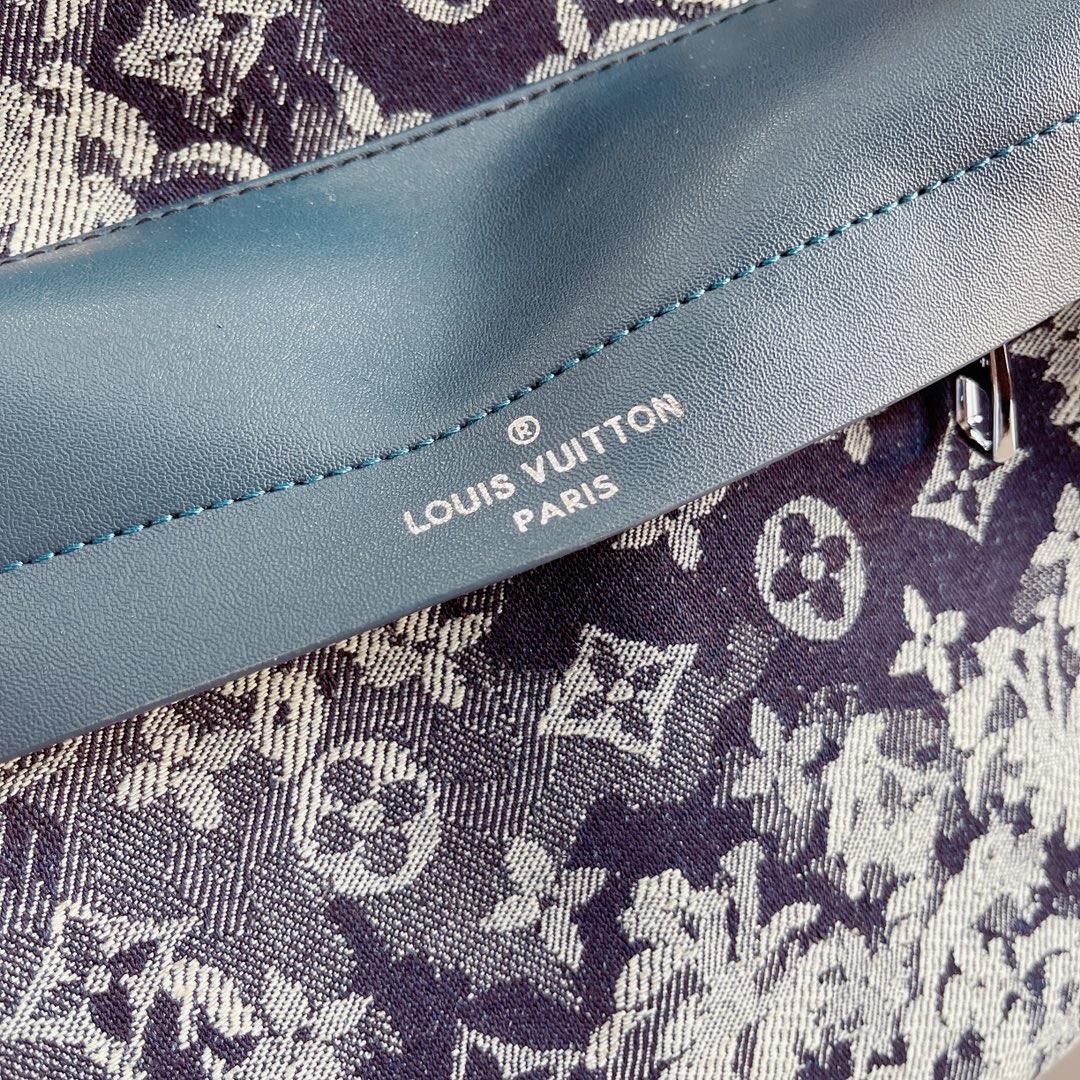 LV $80 gallery