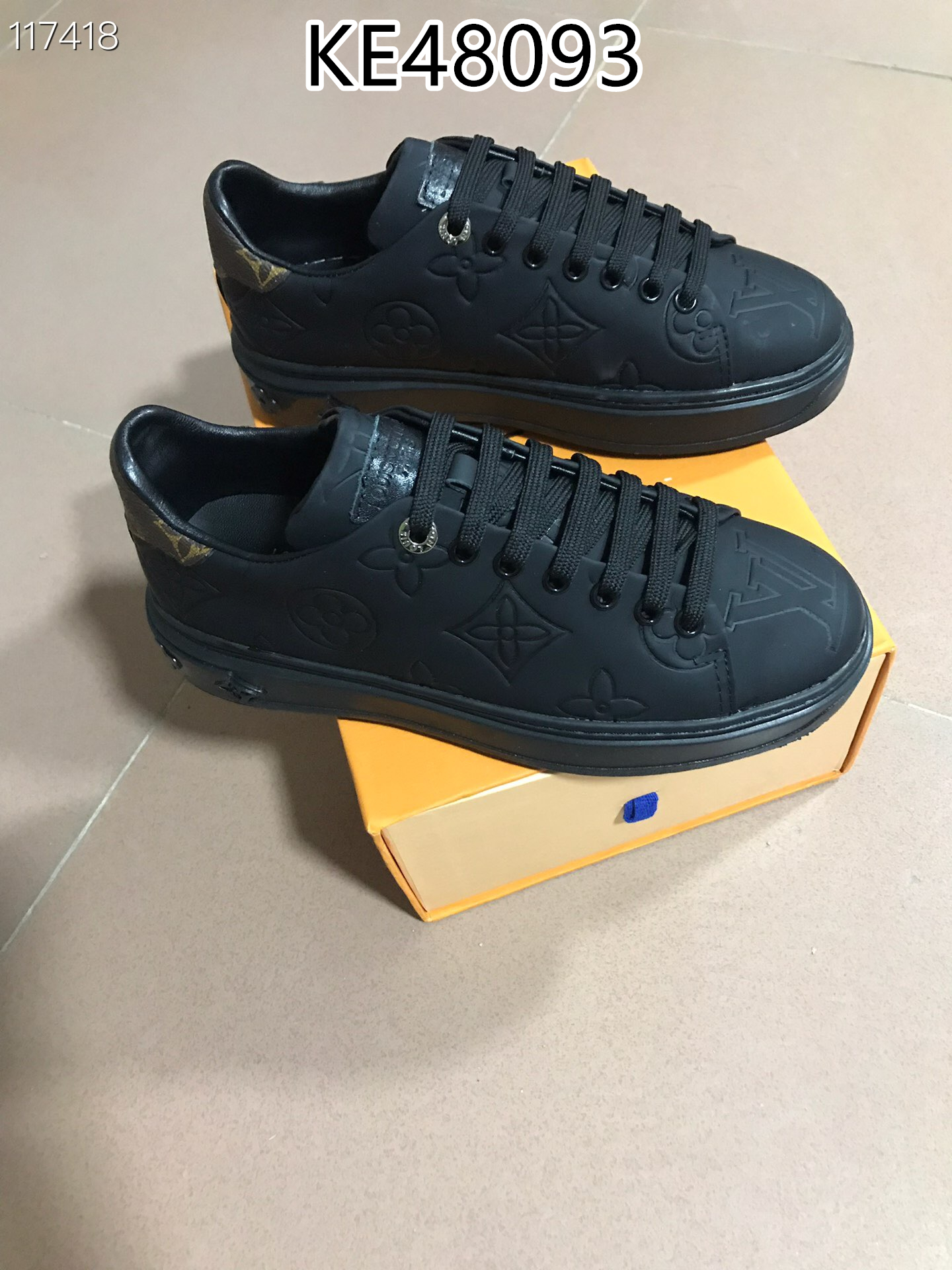 LV $80 gallery